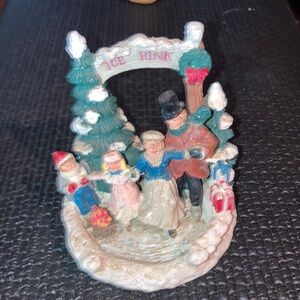 ⛷🧣 Vintage Christmas Winter Village People Santa Snowman Christmas Tree 🎄❄️